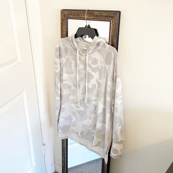 SO camo hoodie - Picture 1 of 5